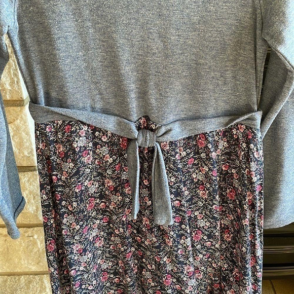 Girls floral dress with bow detail sz XL - Picture 2 of 4